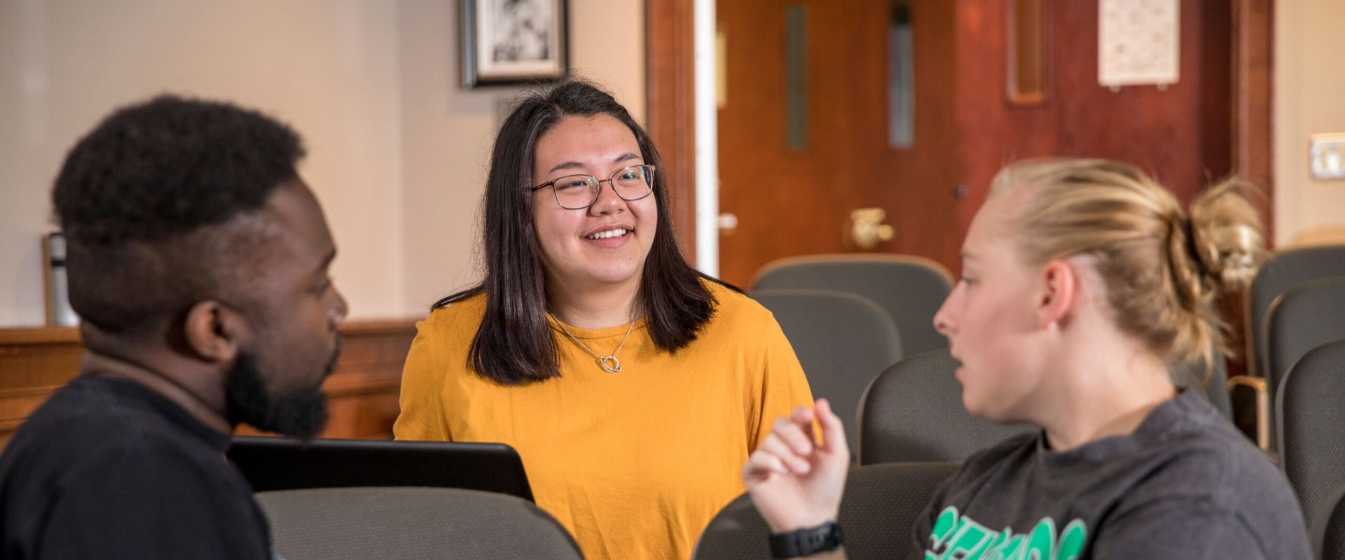 Maximizing Your Academic Potential: A Comprehensive Look at In-Person and Online Tutoring Options