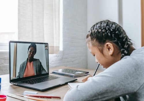 No Geographical Limitations: The Advantages of Online Tutoring